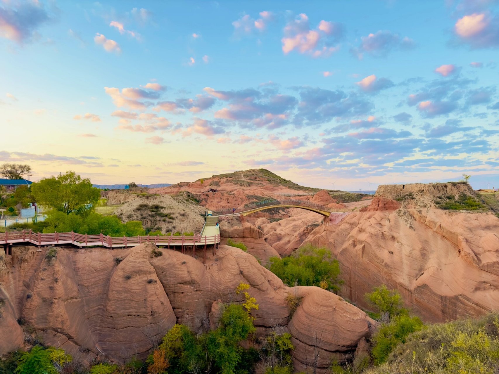 陕北榆林波浪谷-大自然雕琢的壮美之地 在陕西,有一片媲美美国羚羊谷