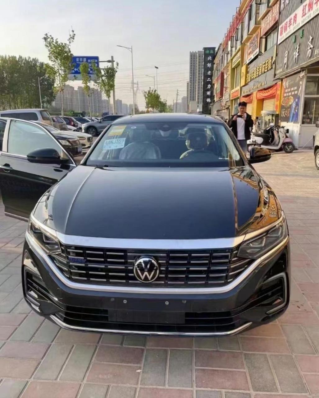 大众库存帕萨特 高配指导价24.215万 2022款 430phev 混动豪华版