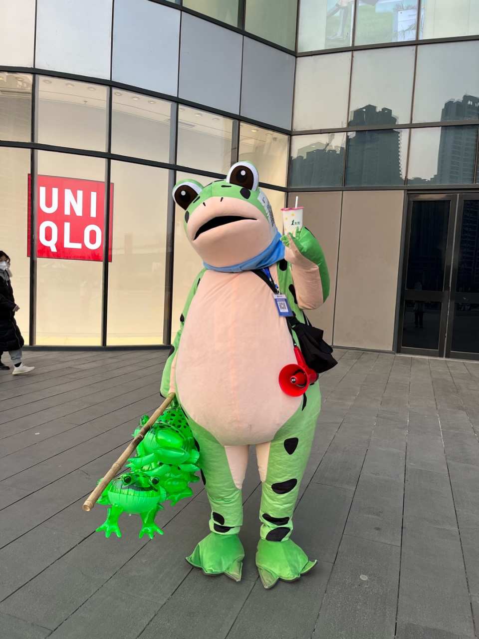 寒假在家闲着无聊,看到网上有网红青蛙卖蛙,自己也开始做了,启动资金