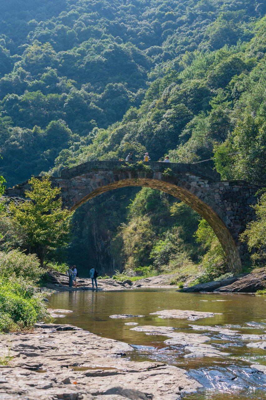 绍兴新昌 | 秋日徒步·安山古道 新手友好 安山古道,曾经是安山村