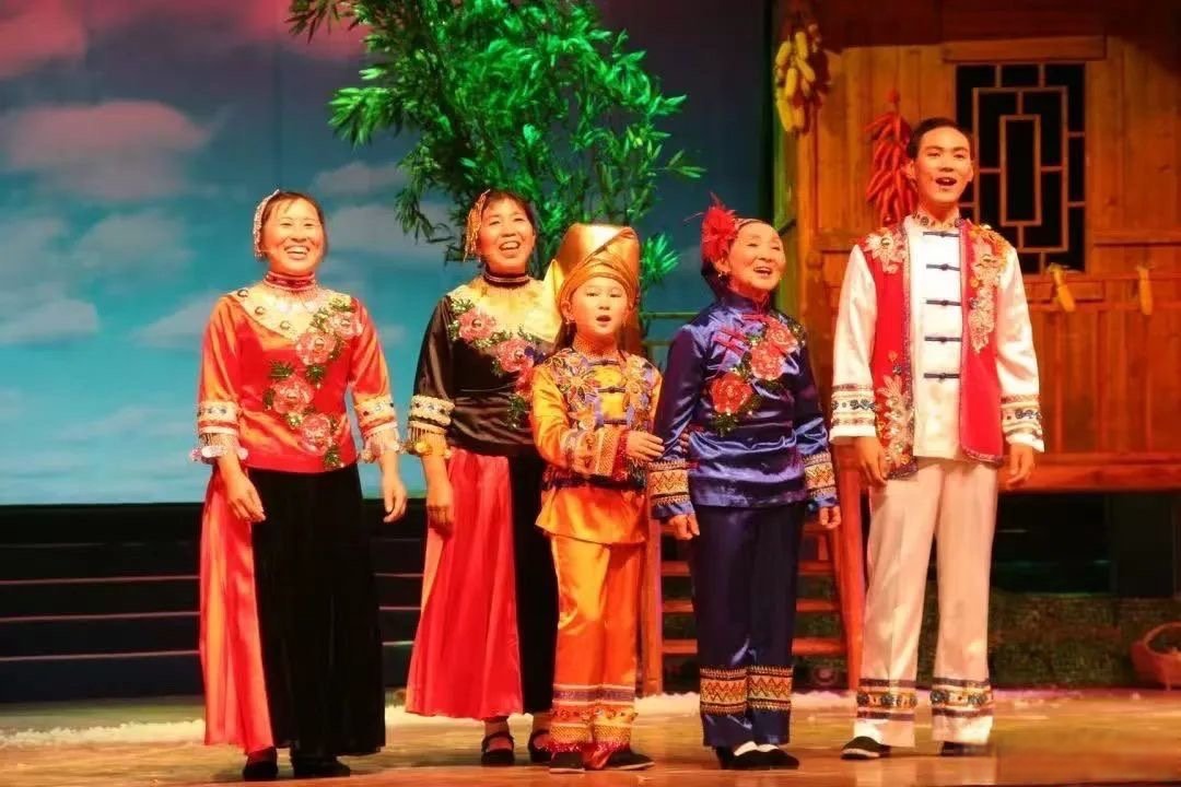 兴山这个家族出了两位国家级代表性传承人】新春走基