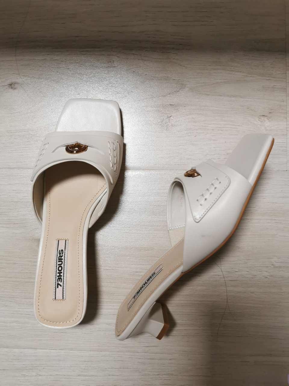 伽姐好物# 最近沉迷买鞋,73hours的鞋盒有点东西,打开后可以折起来