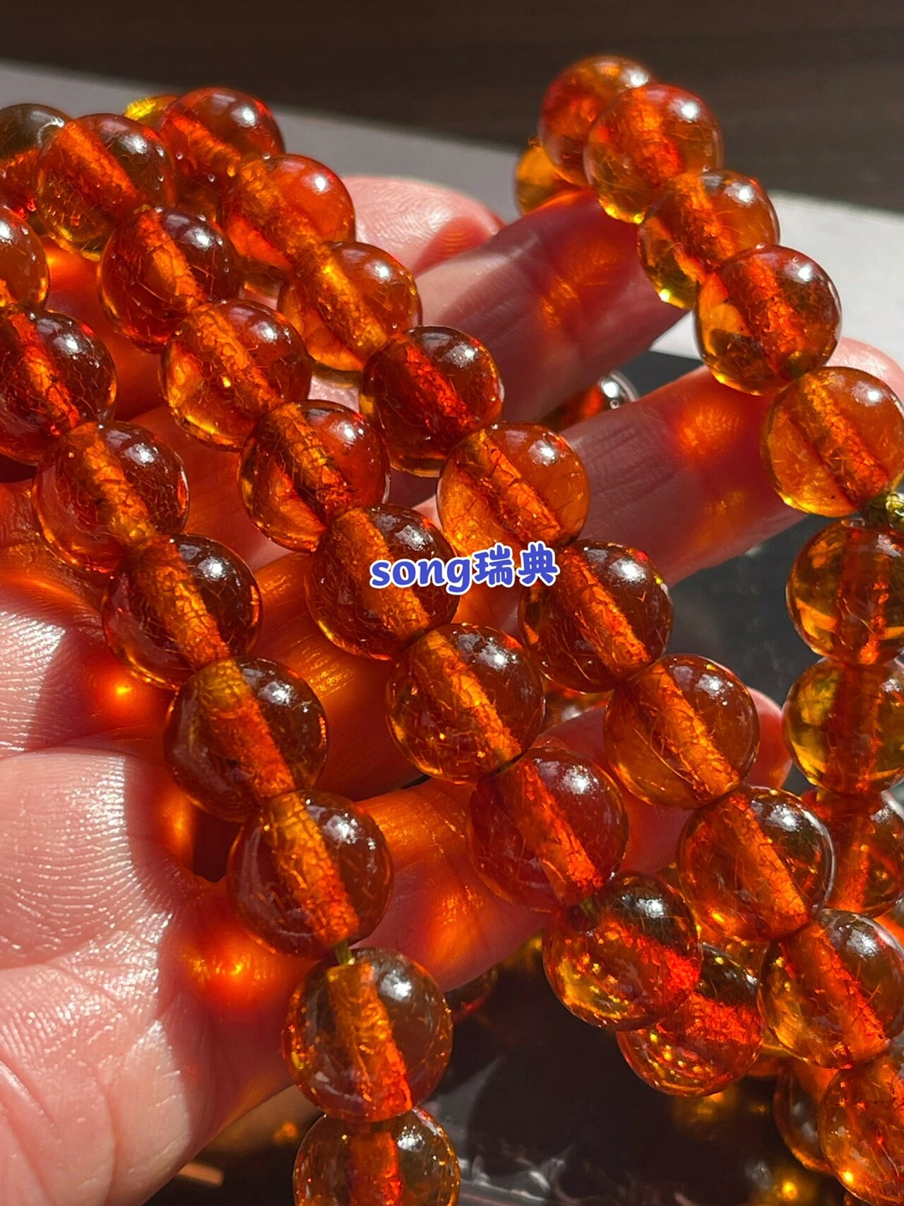 清代 满冰裂纹(蜻蜓翅)琥珀 朝珠 108颗! 朝珠规格:1.08-1.2厘米