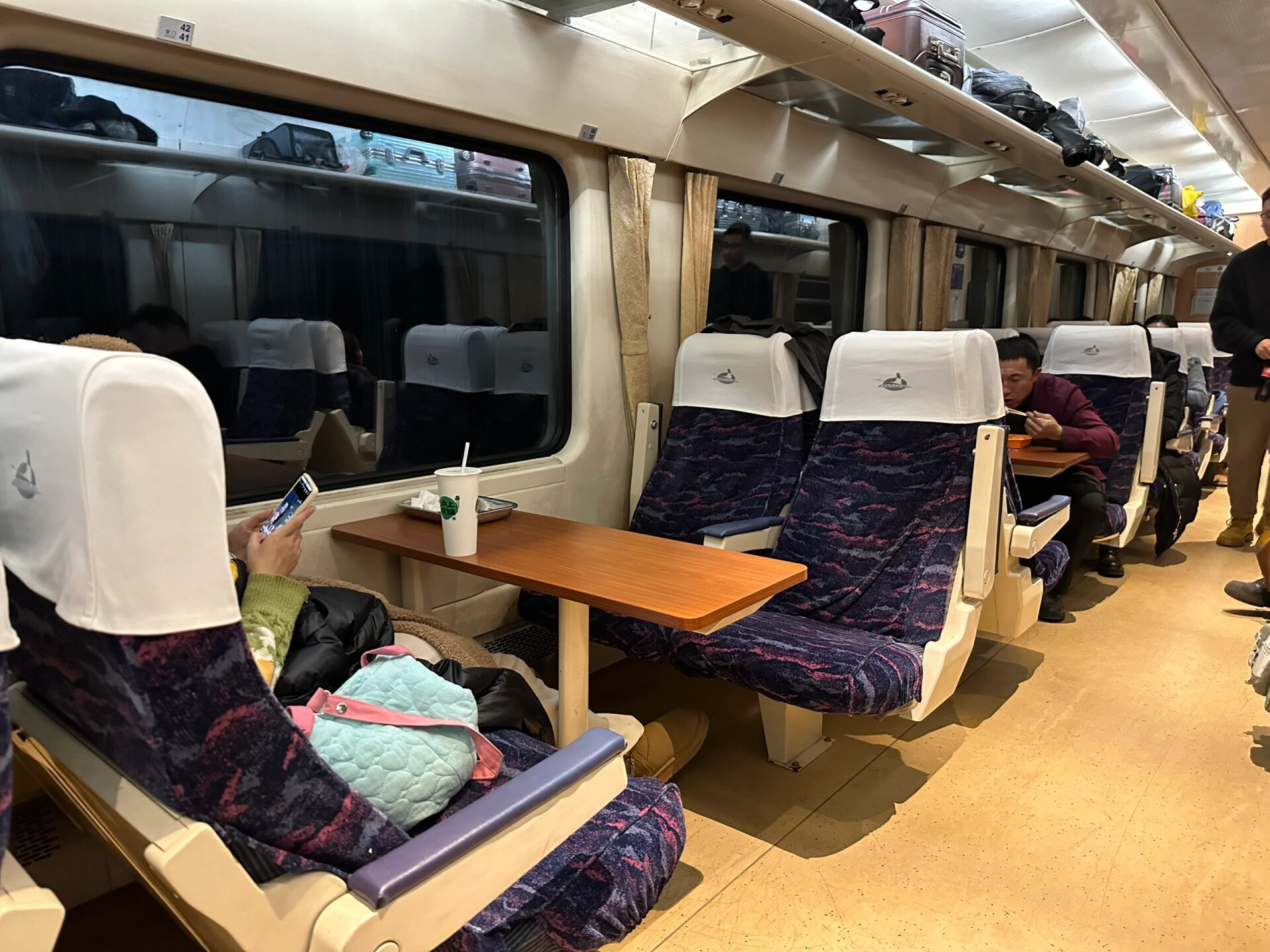 绿皮火车的软座