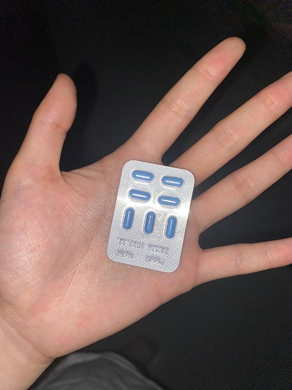 右佐匹克隆吃一片能睡多久啊 医生让我吃三分之一 但是感觉没什么效果