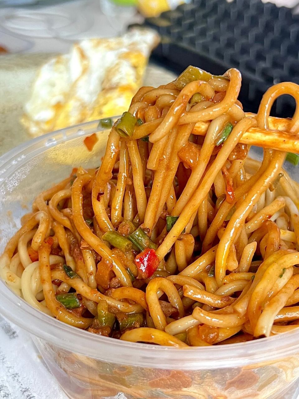 懒得做饭,下班后吃外卖爆碳水 武汉热干面 三鲜豆皮 碳水大集结, 吃完