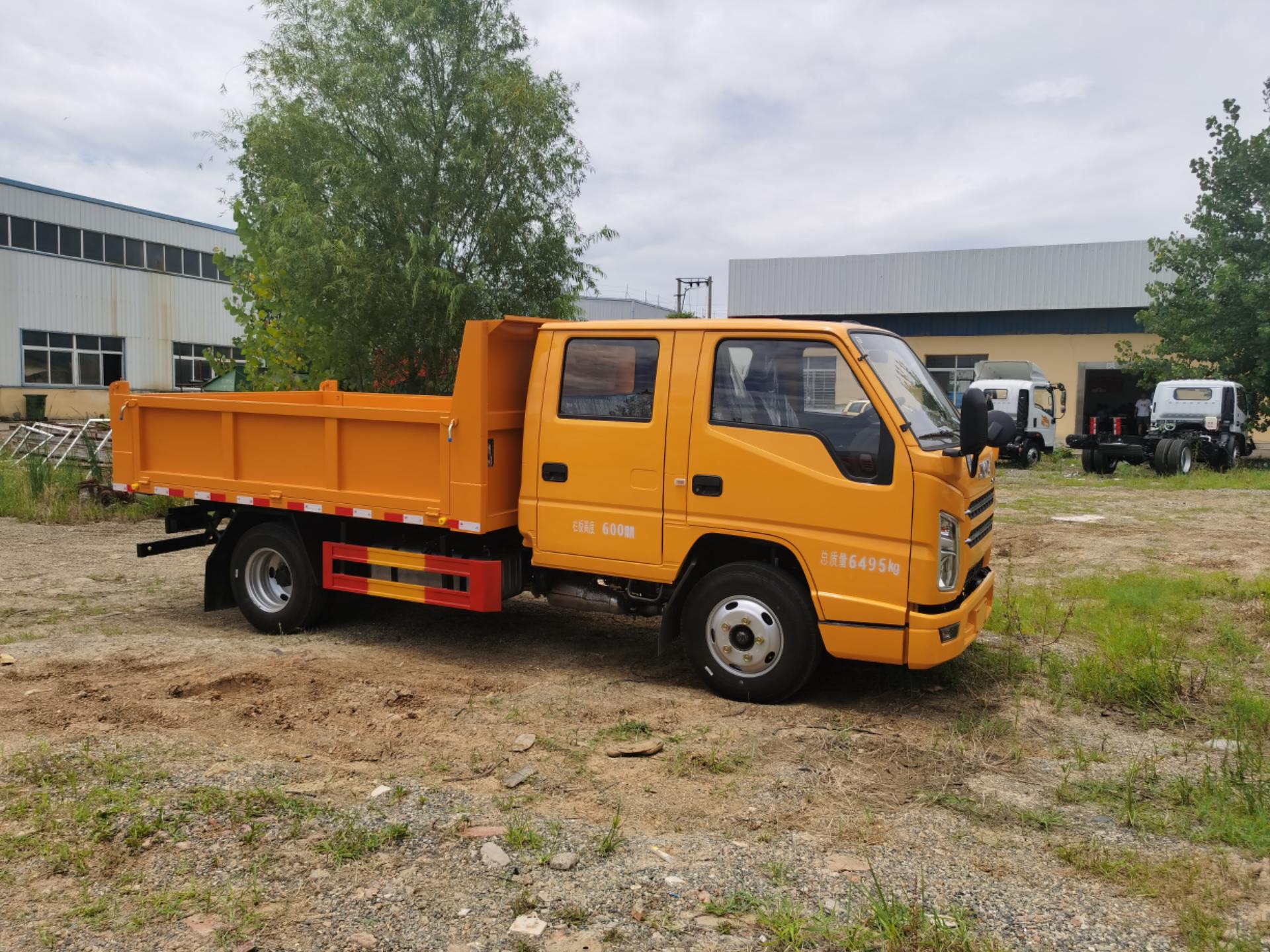 2米,宽1.9米,高60厘双排轻卡自卸车jmc双排座抢险车江铃凯运双排3