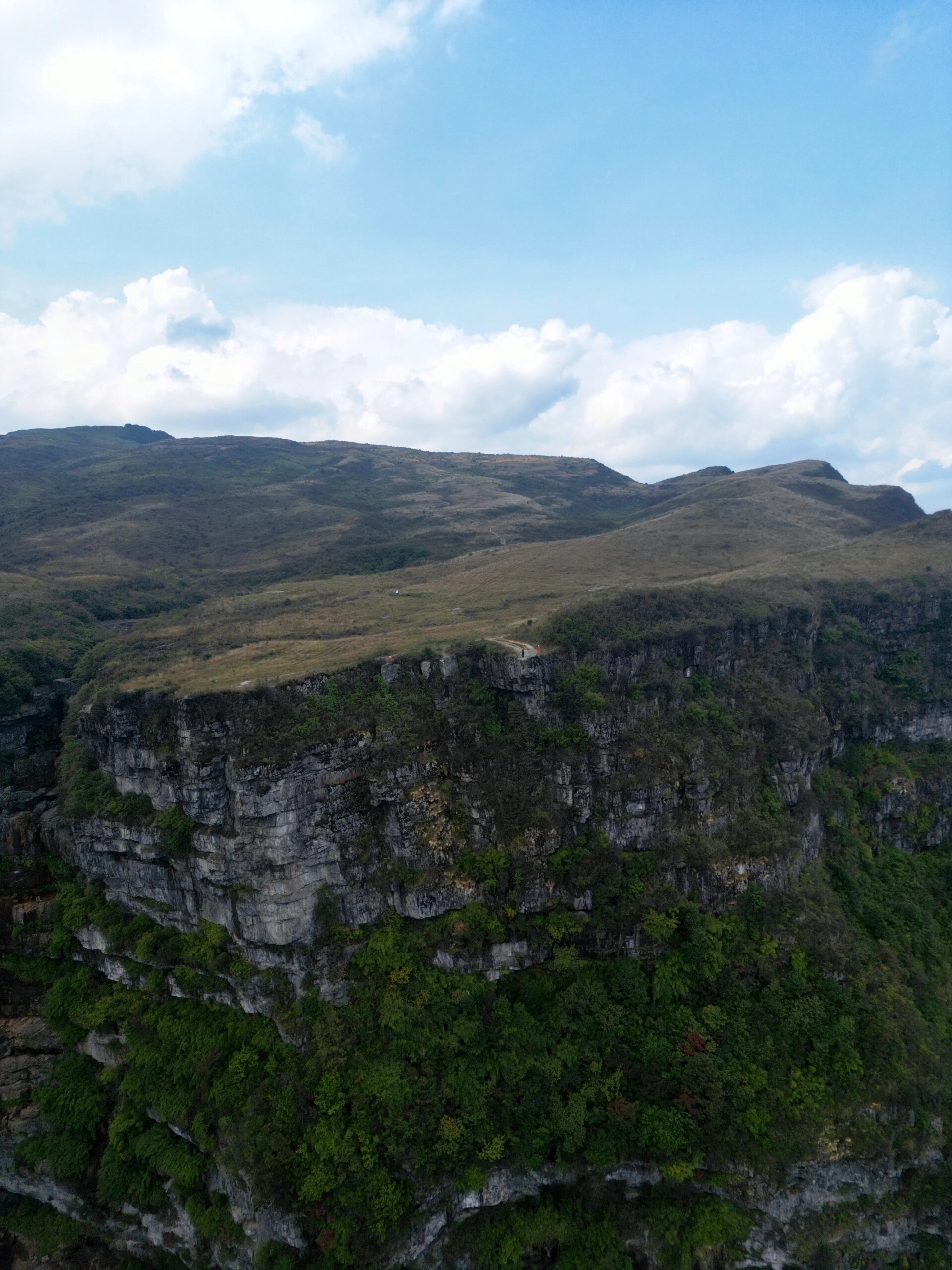都匀螺丝壳鹰嘴岩游玩攻略.