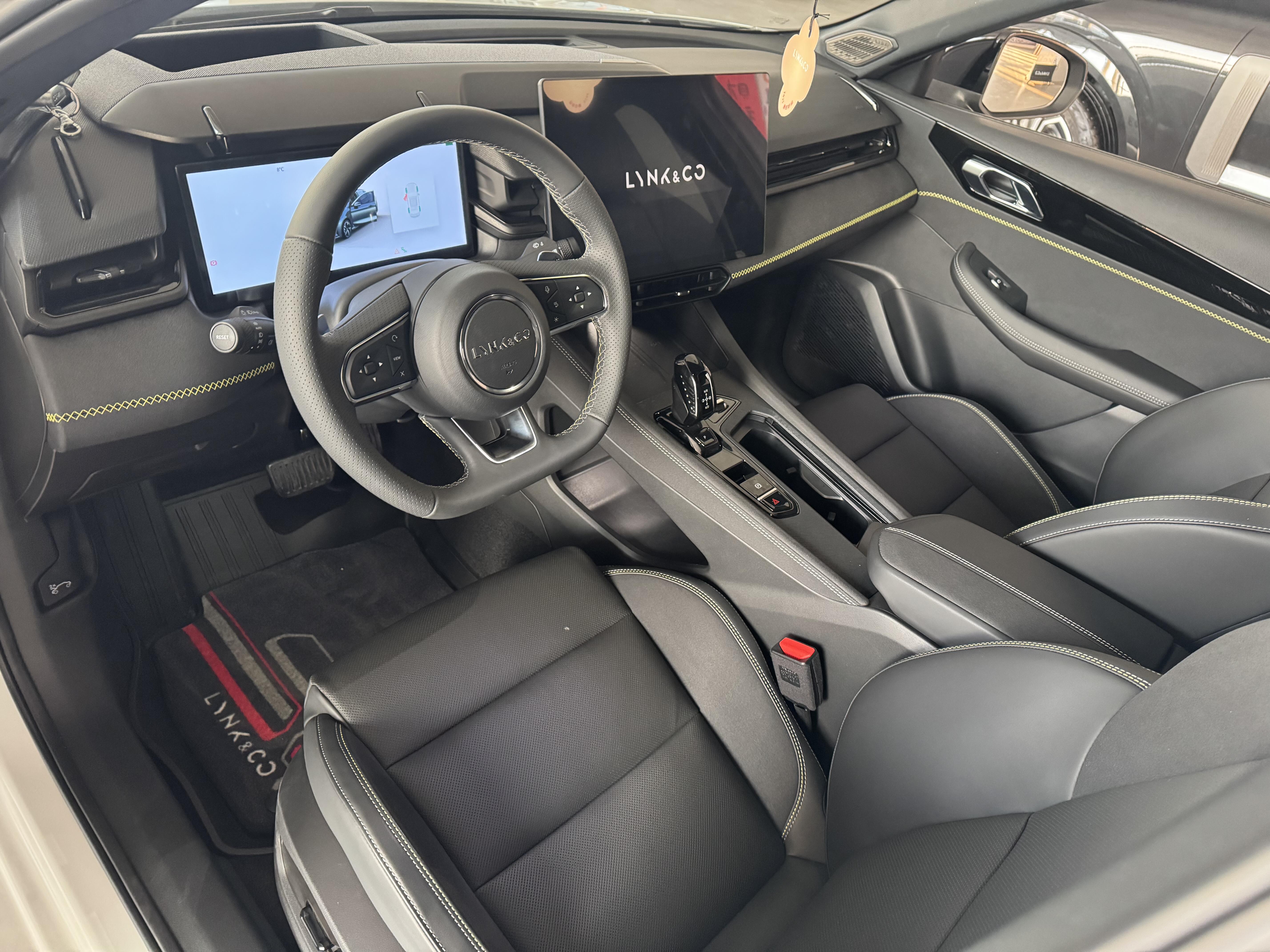 领克03内饰太有感觉了 实拍