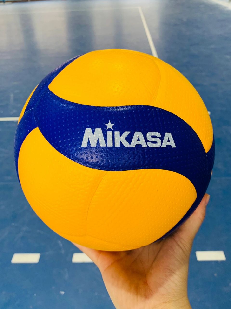 第一个:9615米卡萨(mikasa)型号v200w mikasa于2008年奥运会推出