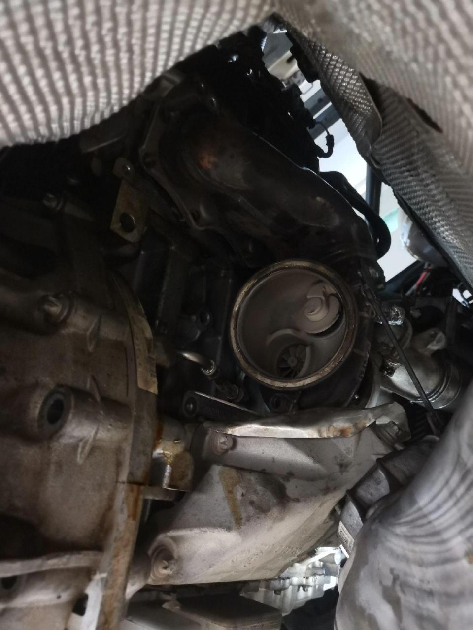 宝马525更换涡轮增压器水管