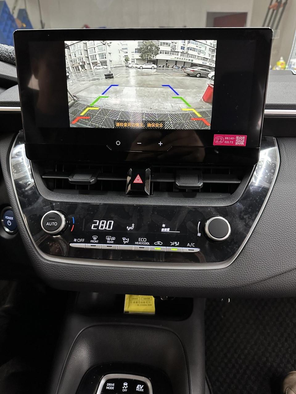 23款丰田卡罗拉  升级专车专用隐藏式行车记录仪 原车屏升级倒车影像