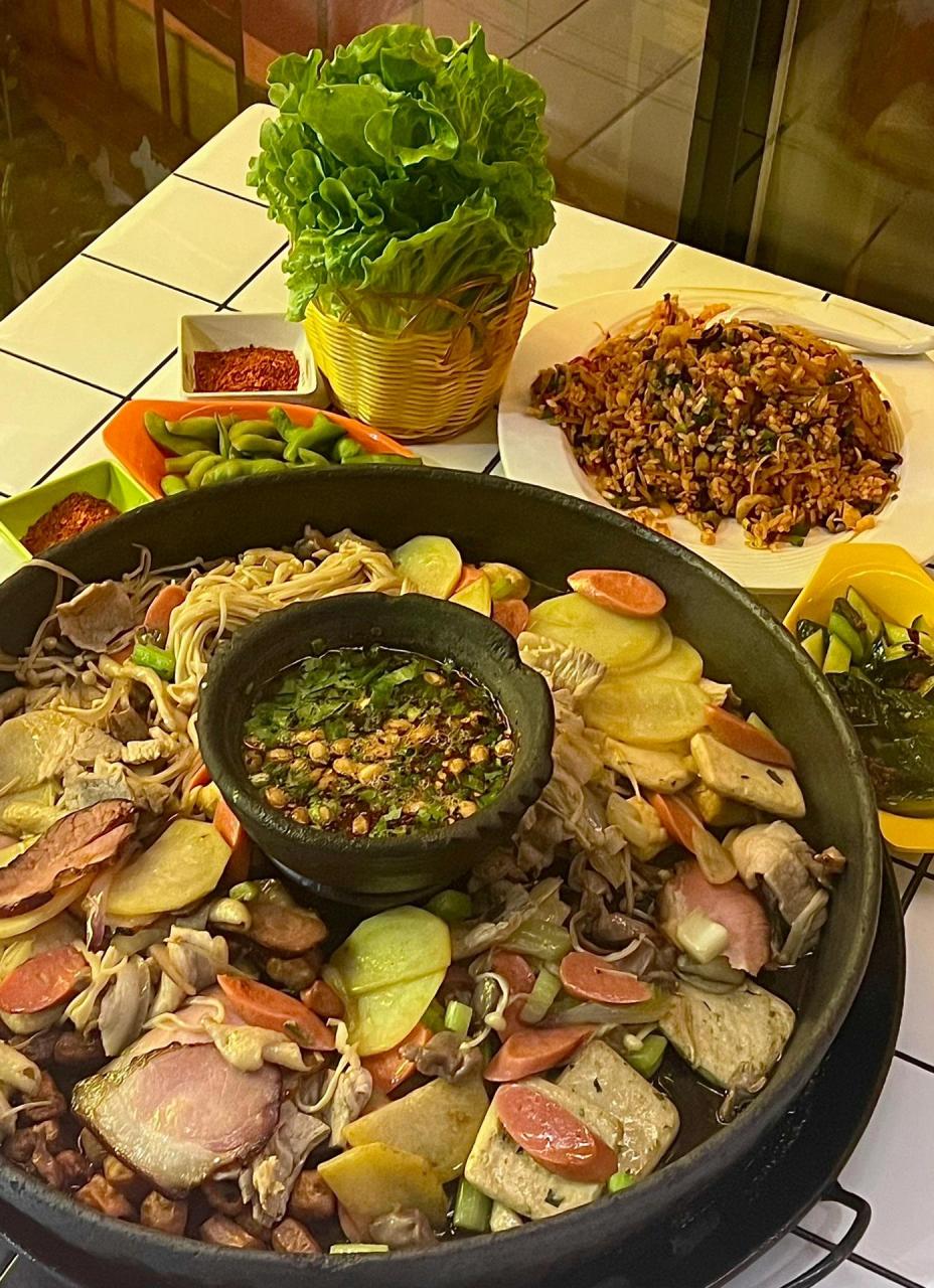 土到极致就是香94 贵州的烙锅真的好吃到 以在上海的时候可以吃遍全