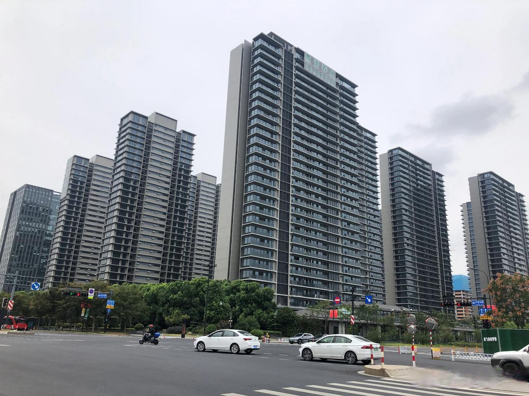 金沙湖南面的绿城春风金沙应该是下沙颜值最高的楼盘了吧?