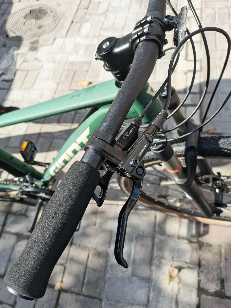 捷安特xtc800.2024款xtc 800全消光寻猎绿色,m码29轮径