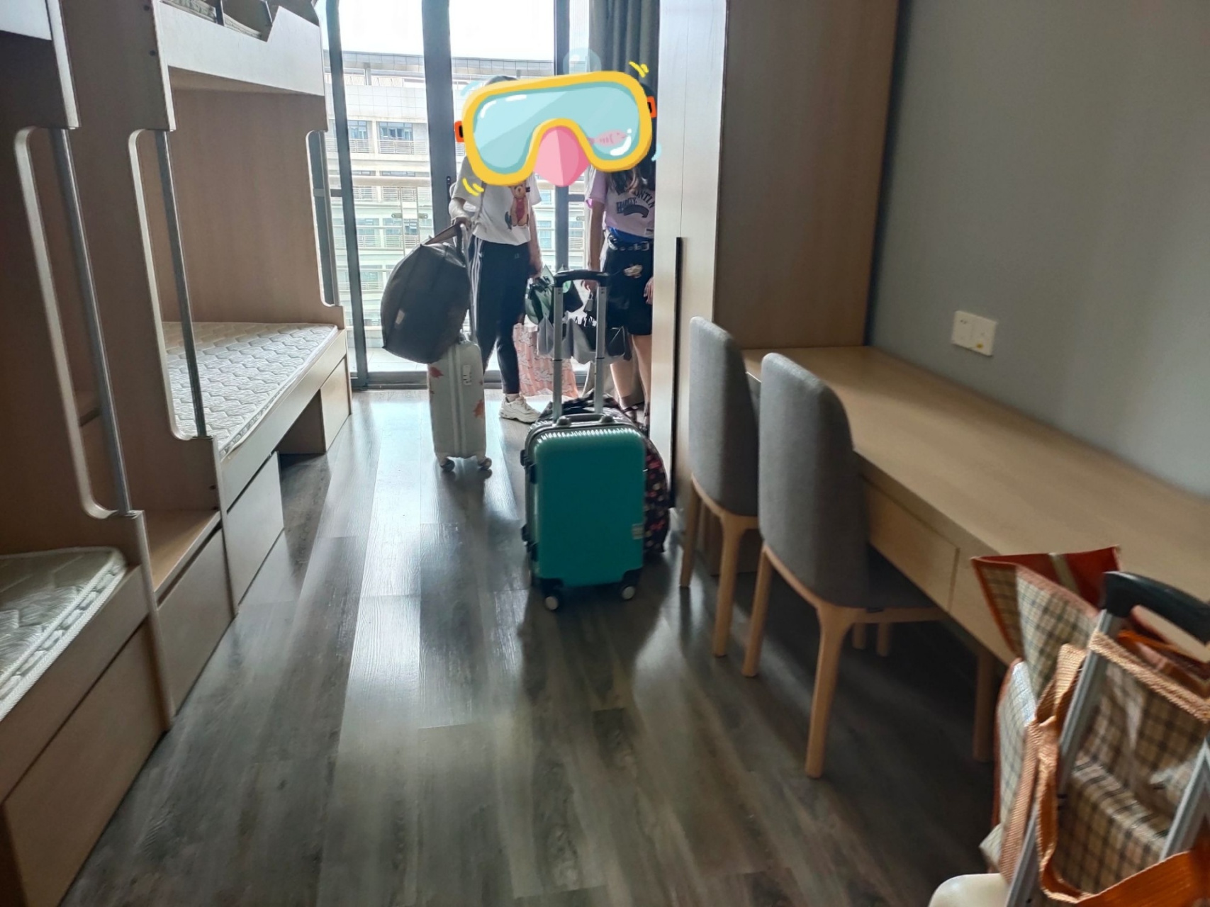 豪华四人寝 大三生产实习!