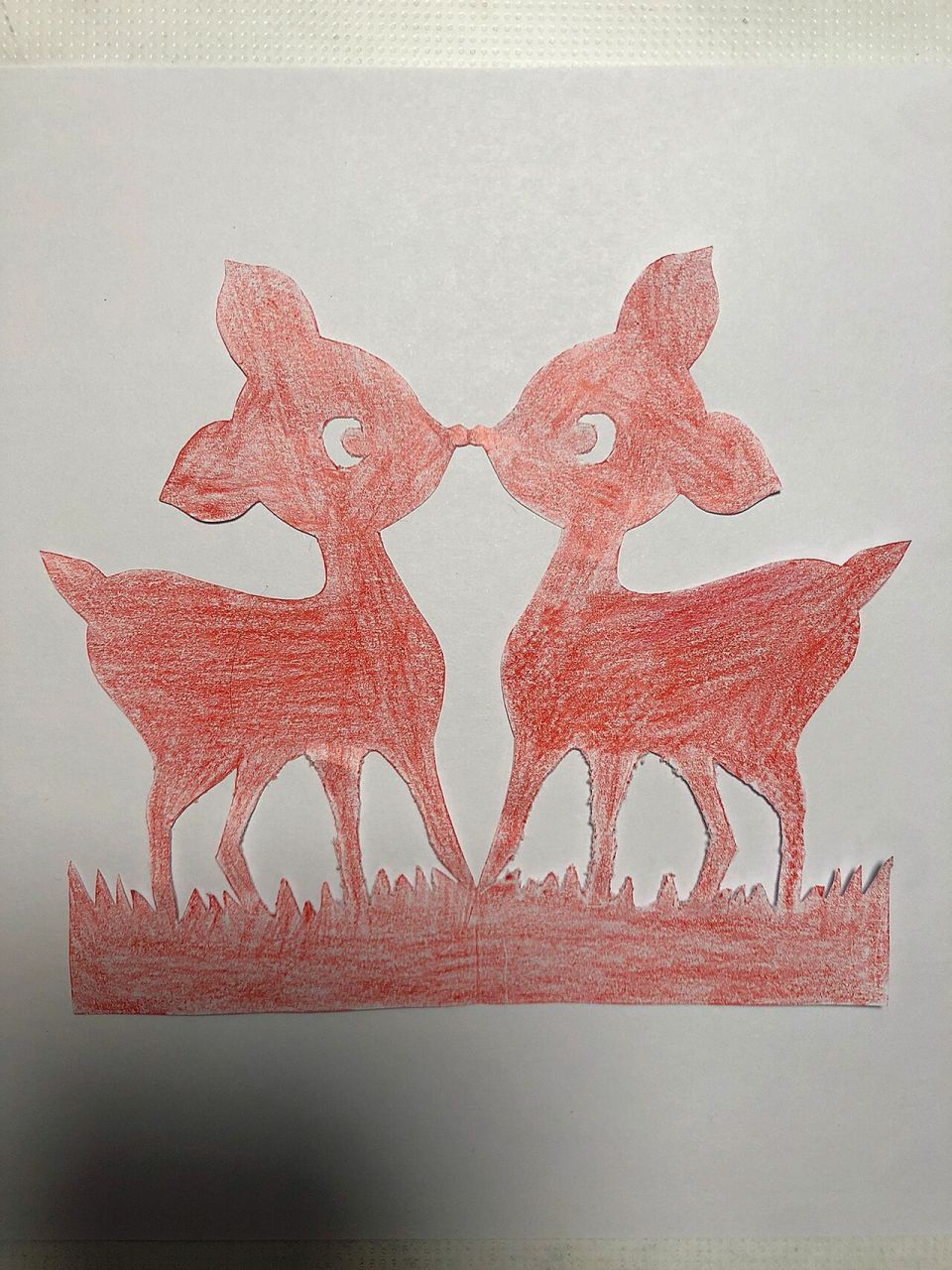 对称小鹿剪纸,小学二年级数学轴对称图形 二年级的宝贝做的对称小鹿