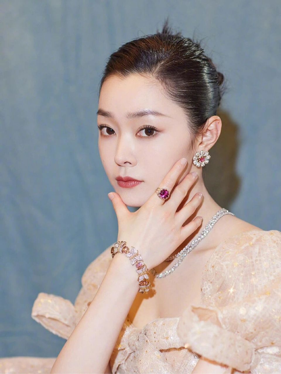 每天分享一个美女之宋轶篇(八十二) 中文名:宋轶 外文名:yi song 别名