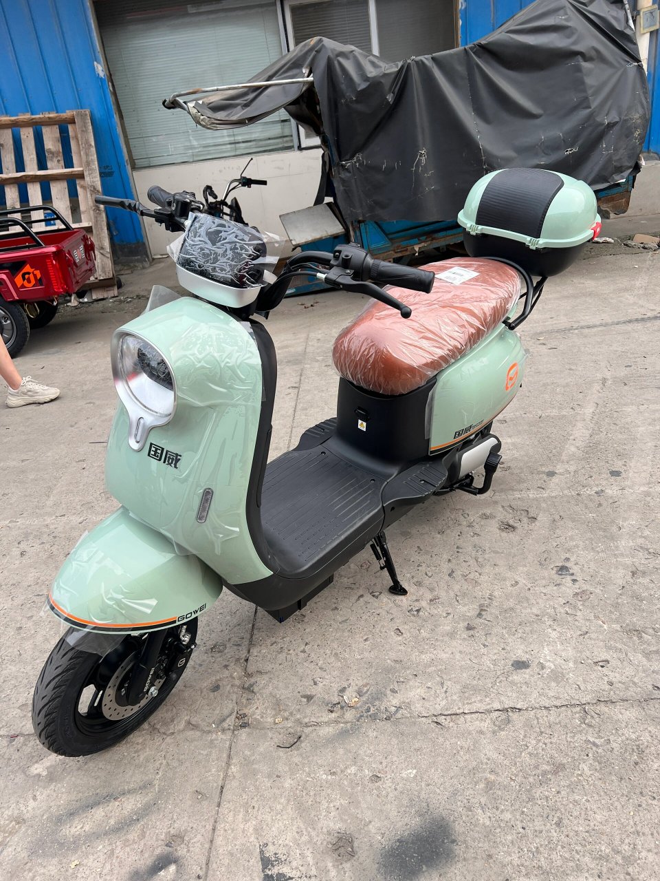 南京购电动车,全城配送 南京仓库批发电动车,价格实惠,款式多样!