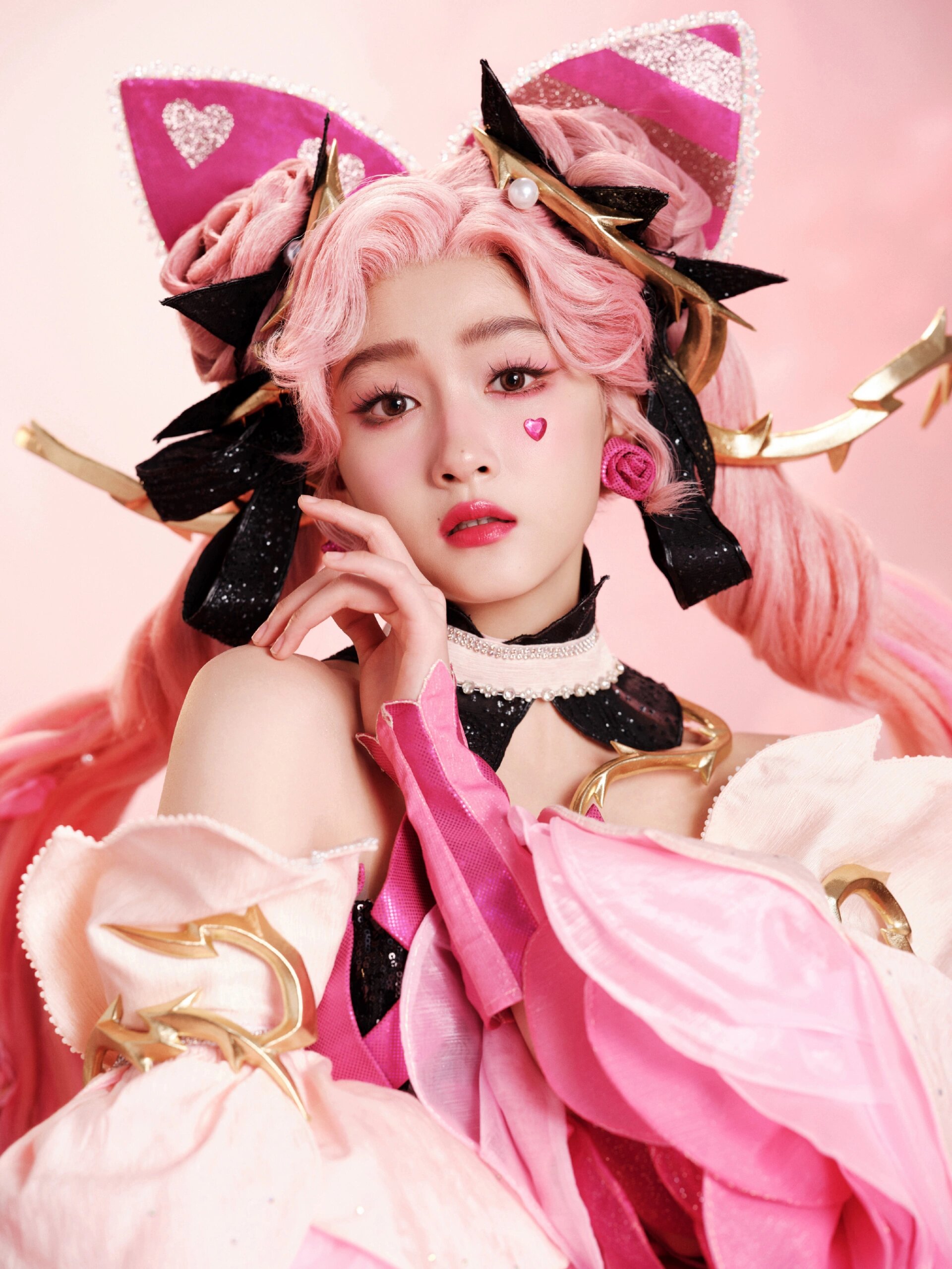 关晓彤cos孙尚香,这不妥妥的真人手办?