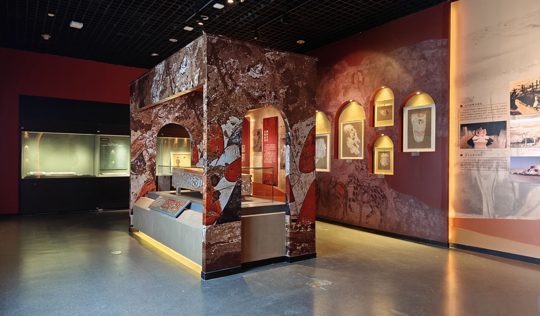 【展讯丨 "丝路昆仑——新疆文物精品展" 今日开展】  >>展期:2024年1