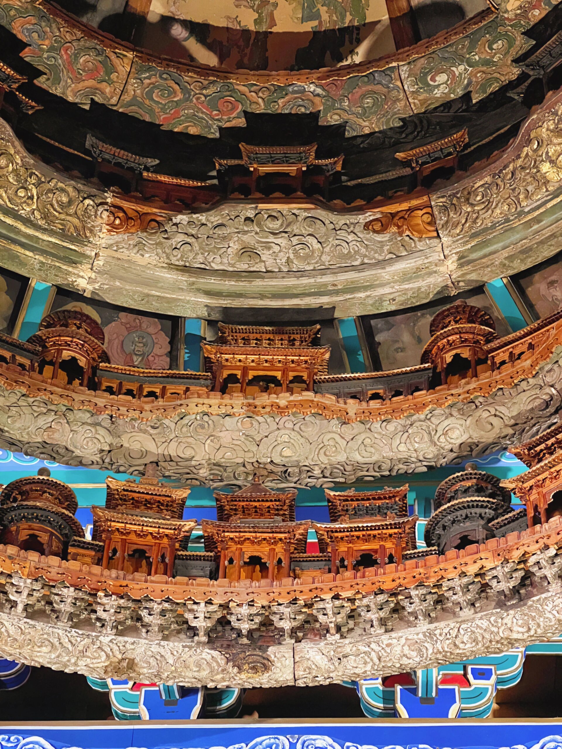 中国最美藻井–隆福寺天宫藻井