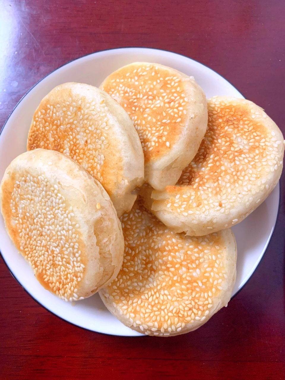 香酥烧饼93 封城第十天,面粉已经是厨房中最丰富的食材了01 今天