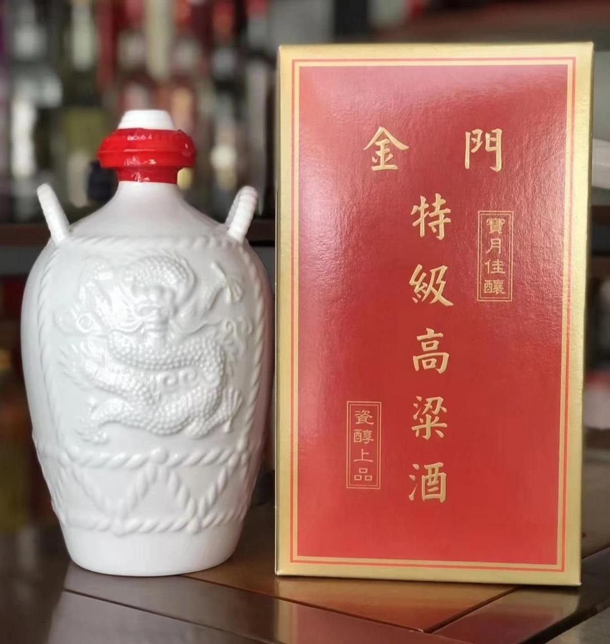 金门高粱酒58度白坛一公升   金门高粱坛装一公升 容量:1000ml,58度