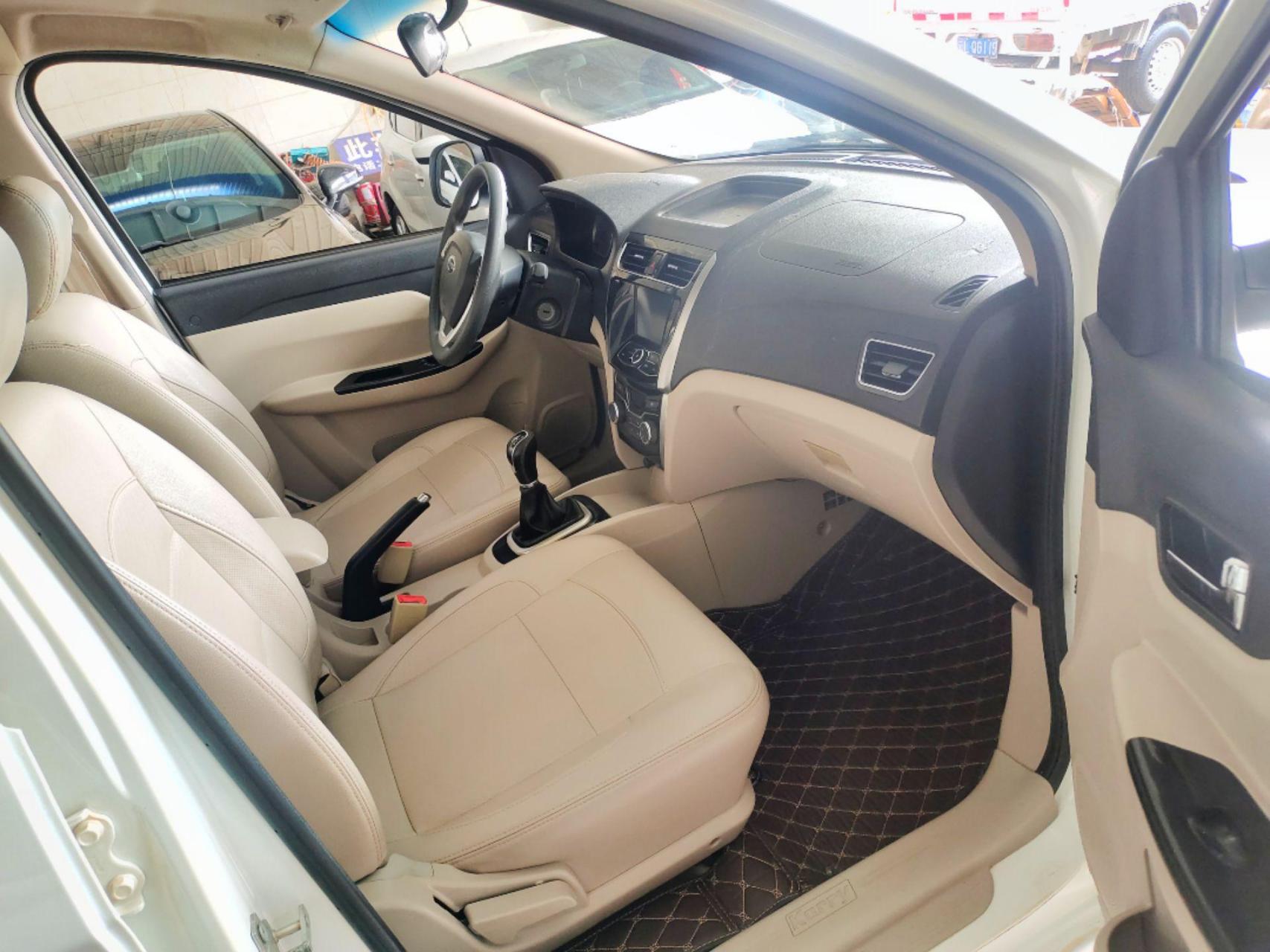 902016年上牌奇瑞开瑞k50s 7座 1.