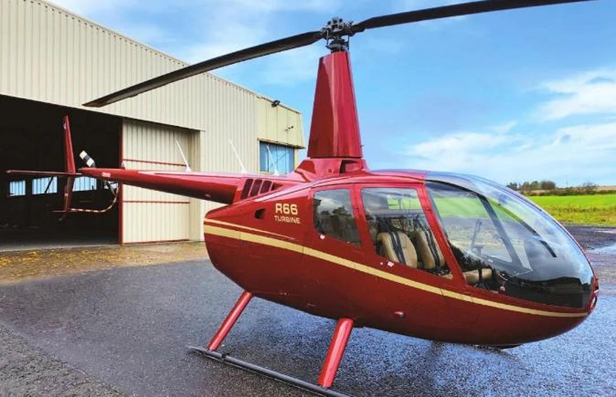 罗宾逊r66直升机出售,5座,2016年出厂,机体总时间700小时,全新发动机.