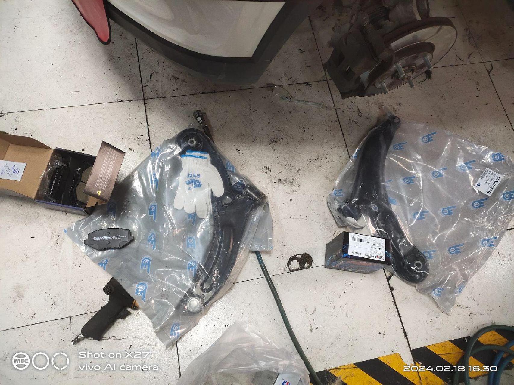 宝马x1前后tre刹车片.传奇下臂 宝丰刹车片