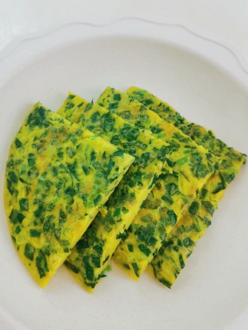 8m 辅食93青菜鸡蛋饼 绵软清香73超快速 06食材: 青菜叶15克,低