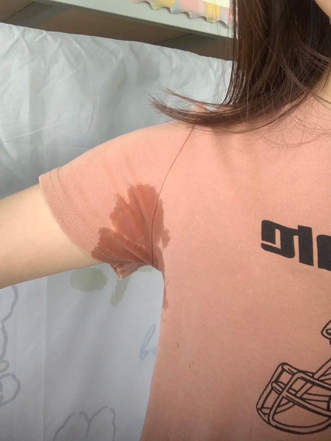 为什么腋下会出汗