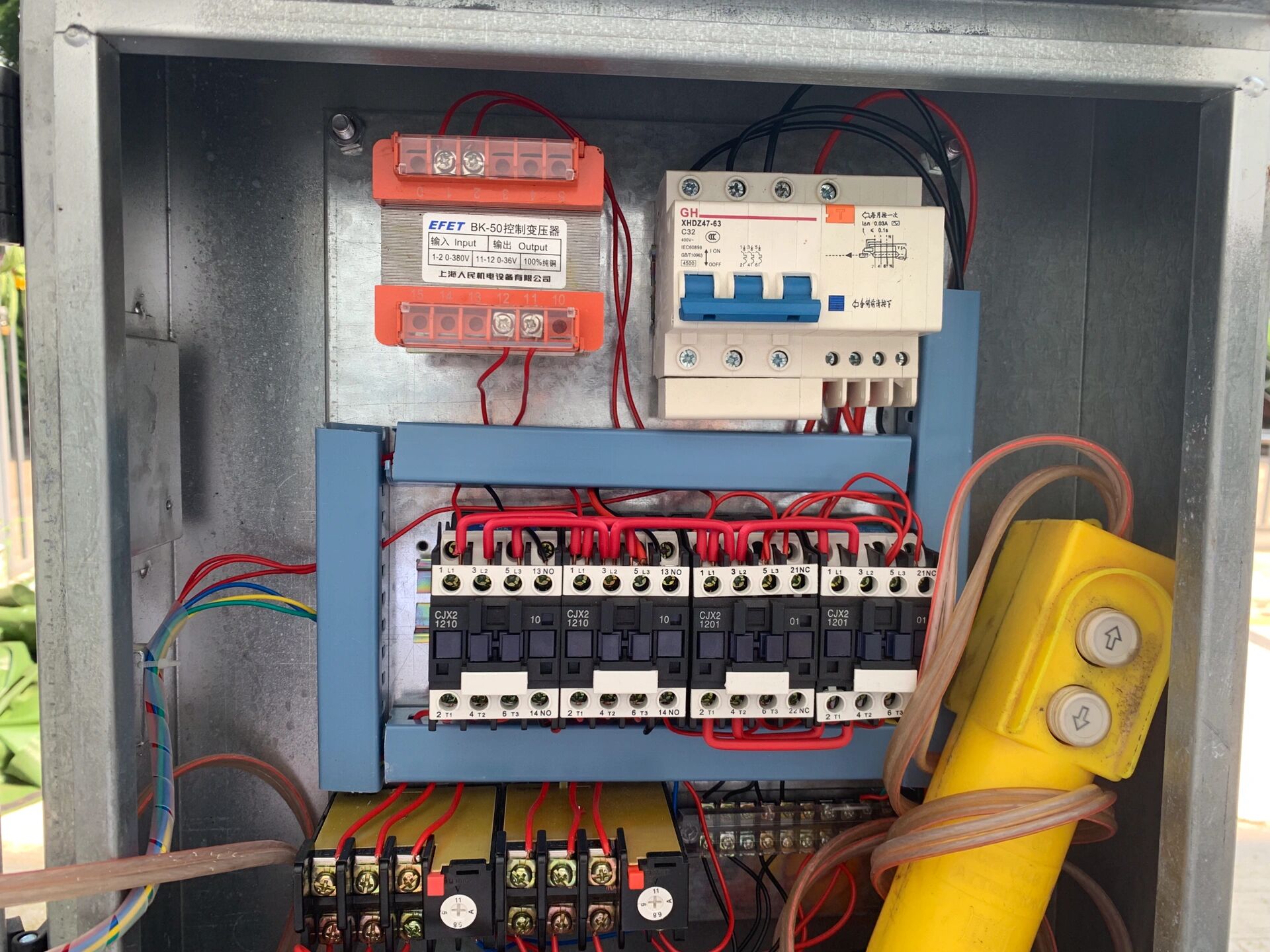 电动吊篮配电箱电力知识