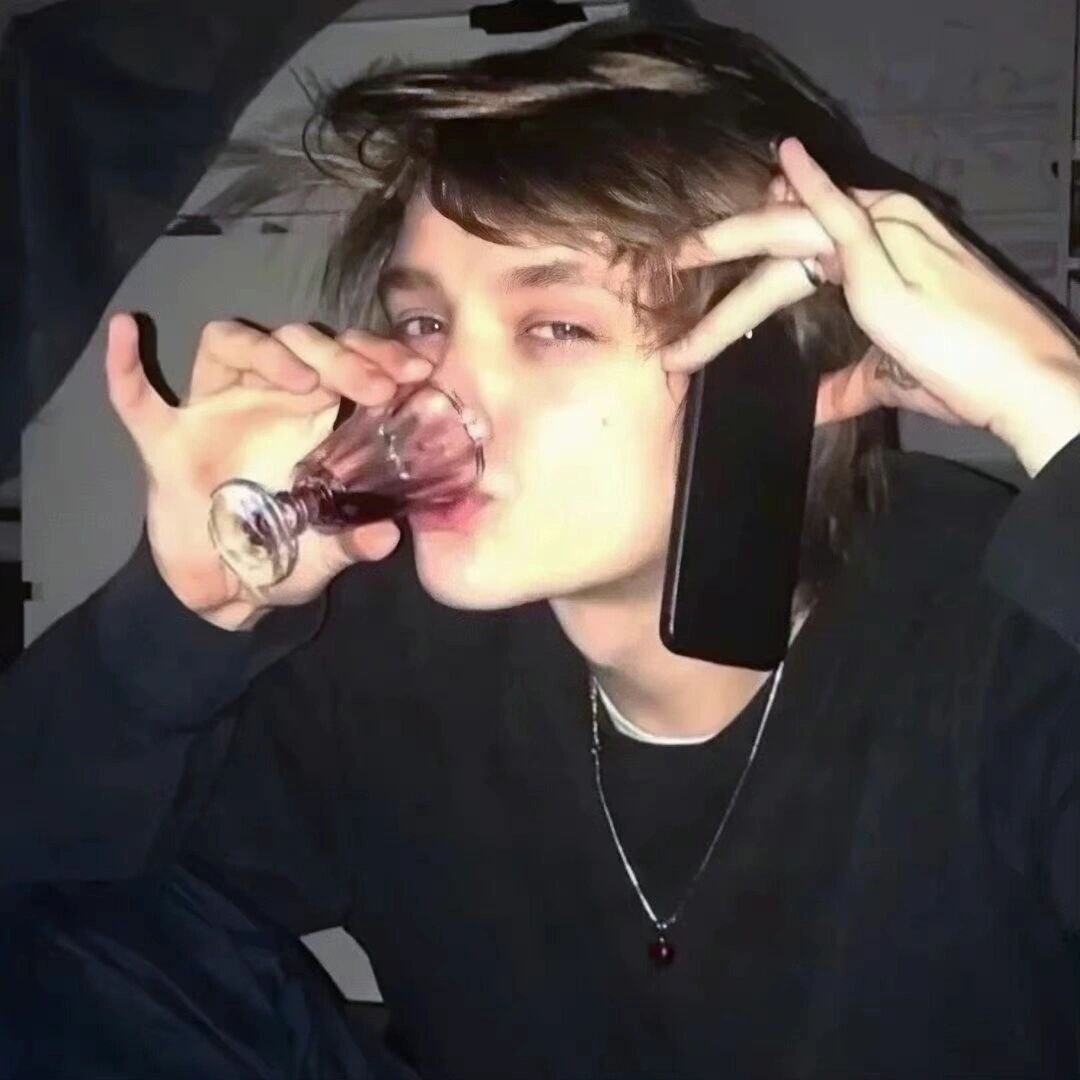 ins风欧美男头      想要原图的自截