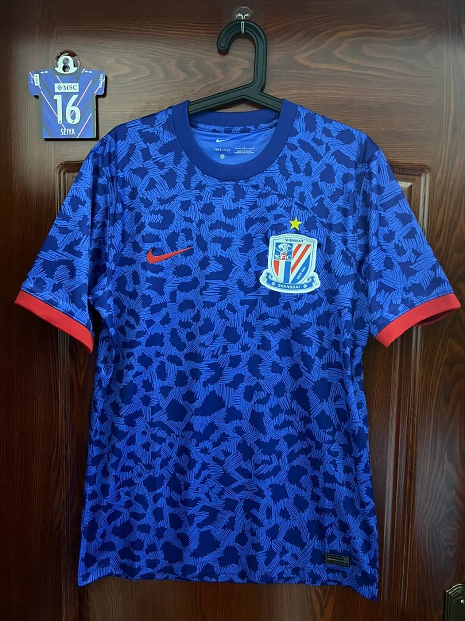 2023上海申花主场球衣 前天终于收到2023赛季申花主场球衣,大家之前在