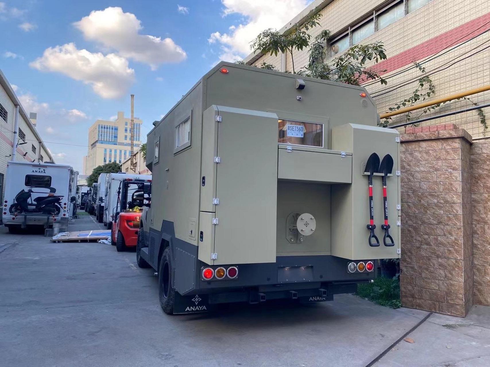 福特f350越野皮卡轻骑兵房车 4*407 上装:两床一厨一卫,总高3米