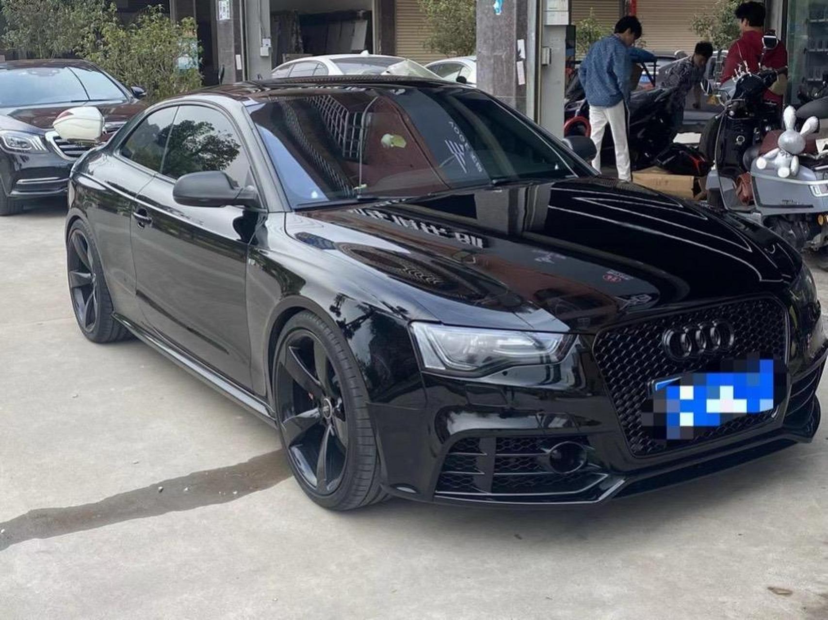 原厂选配recaro桶椅,碳陶刹车,b&o音响,电动尾翼 整备全车底盘胶套