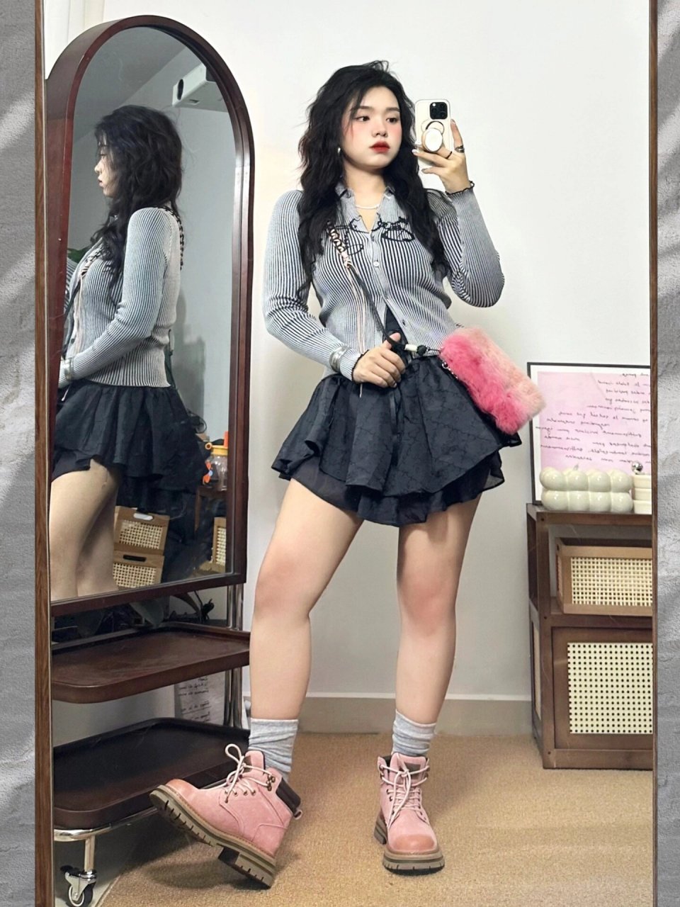 95搭配粉色腮红马丁靴,增加可爱亮色,秋冬穿搭不沉闷～厚