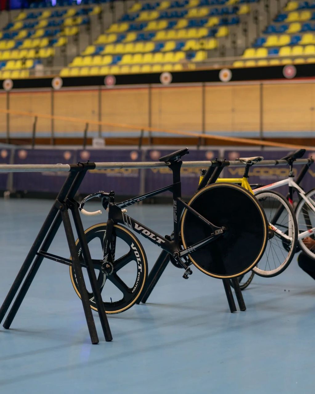 全碳纤维场地自行车在超高速场地自行车  #全碳纤维场地自行车#全碳