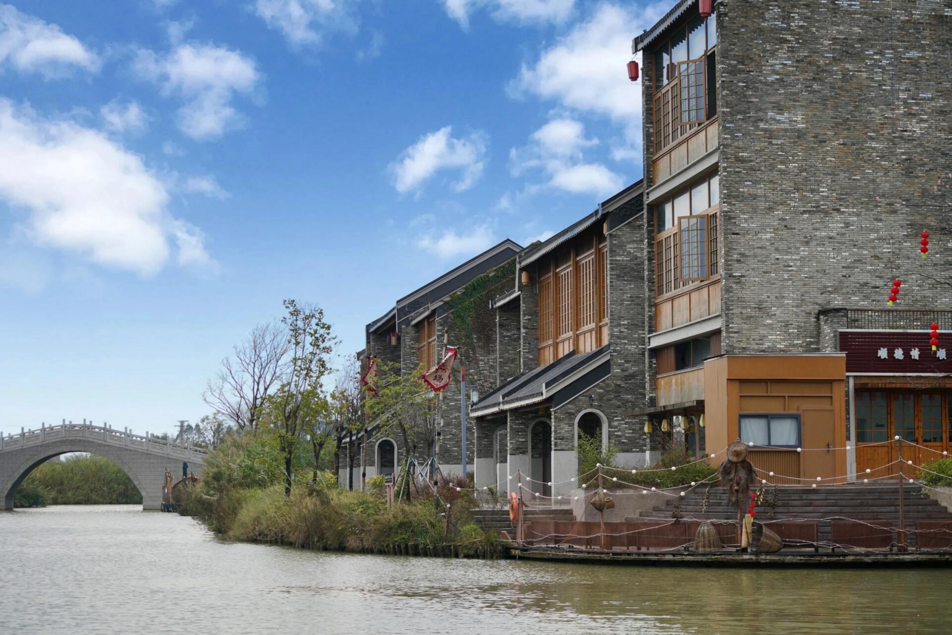 广东小威尼斯——鹤山古劳水乡94 92  在广东鹤山市有一个被称为"