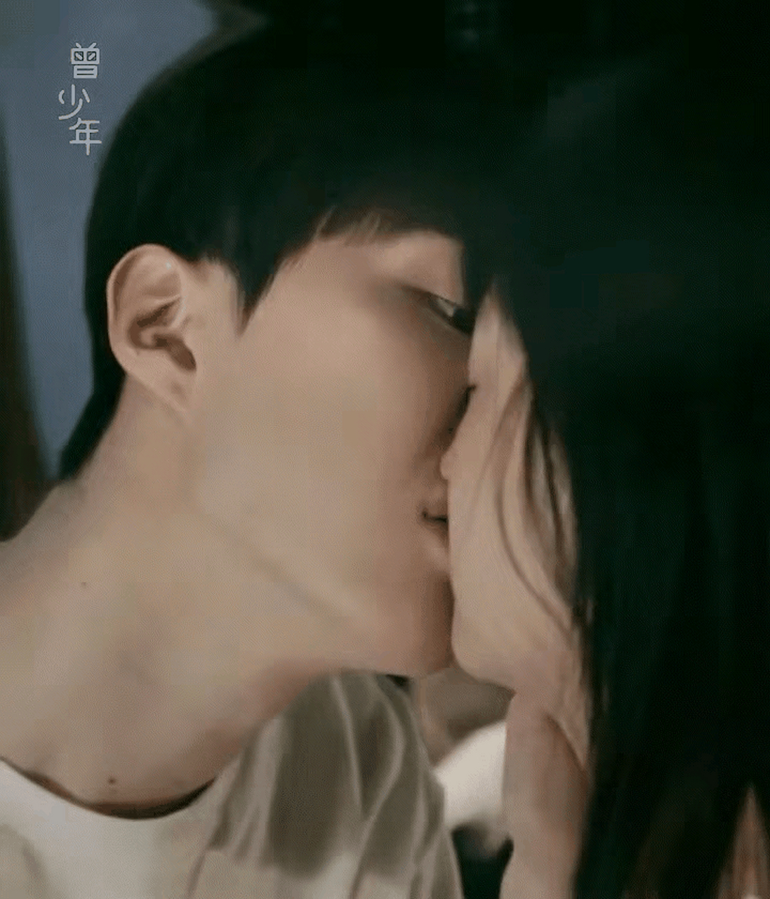 关晓彤拍吻戏是不是看人下菜碟,为什么不和张一山接吻?