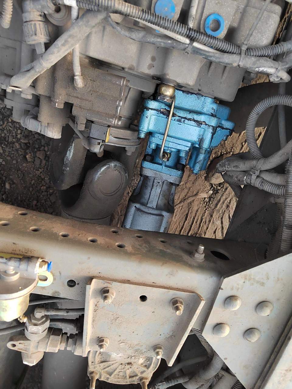 看看重汽自动挡取力器