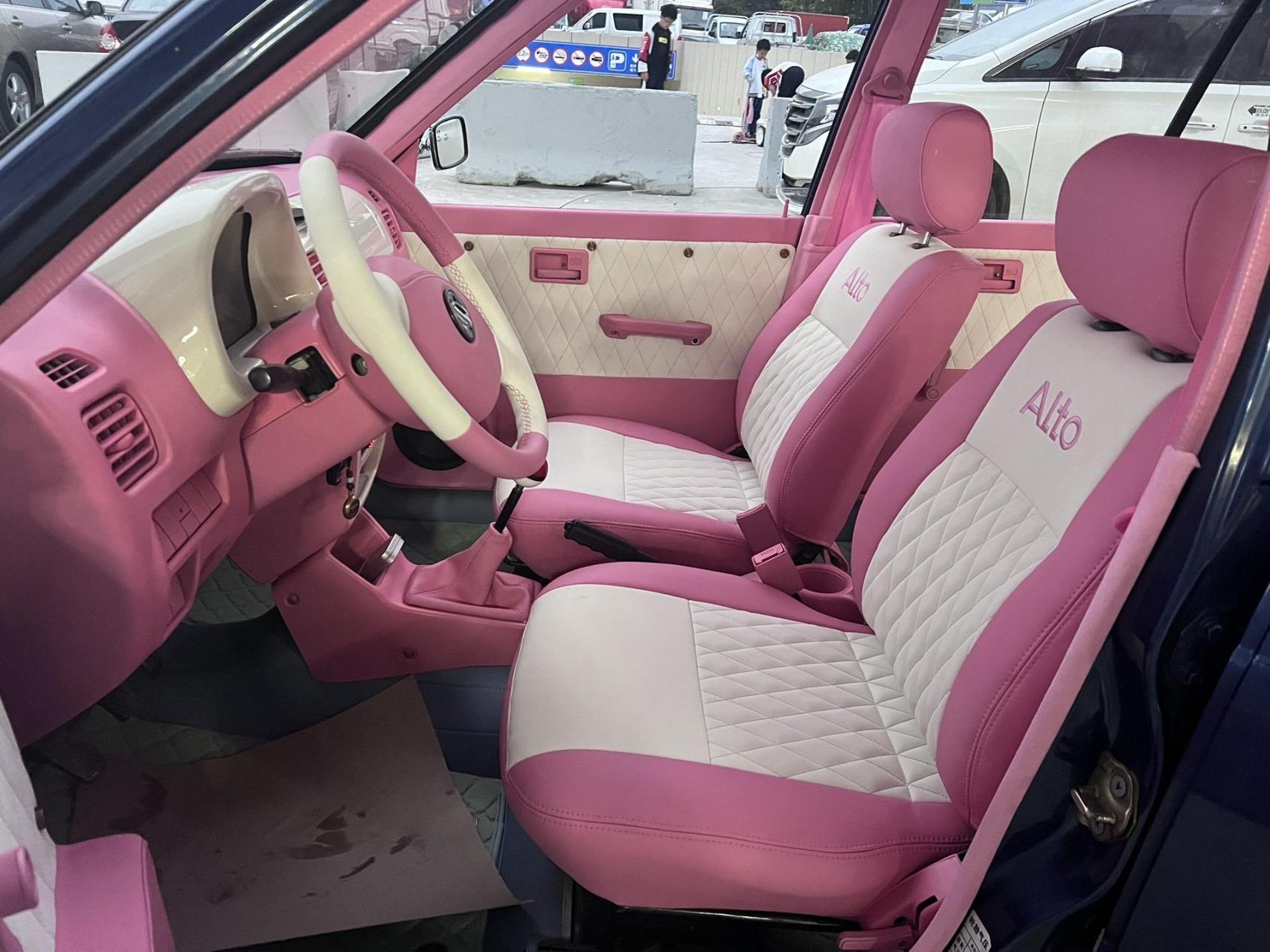 奥拓小王子爆改粉色内饰.