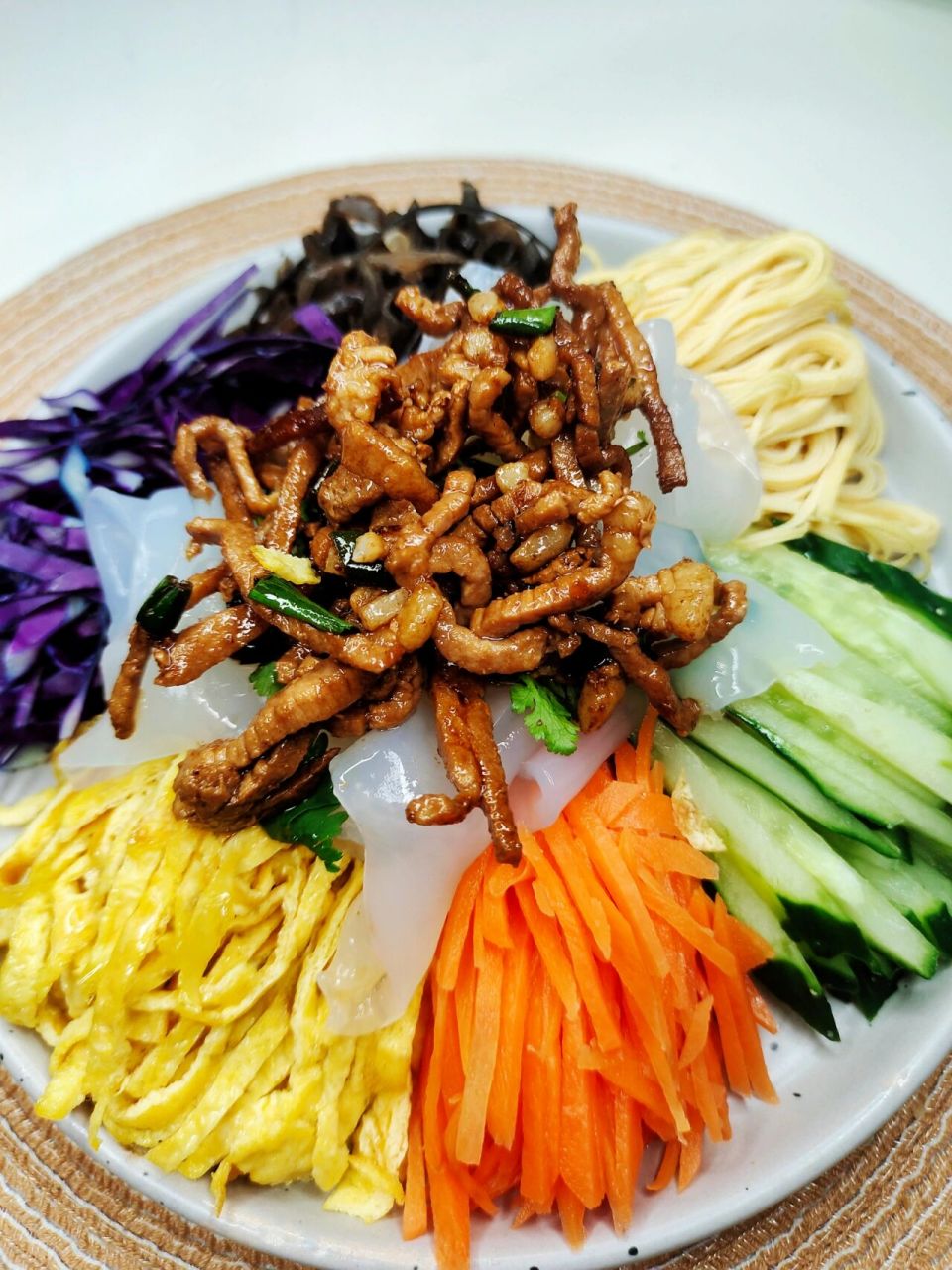 年夜饭菜谱之东北五彩大拉皮好吃到光盘6015 年夜饭少不了凉菜,在