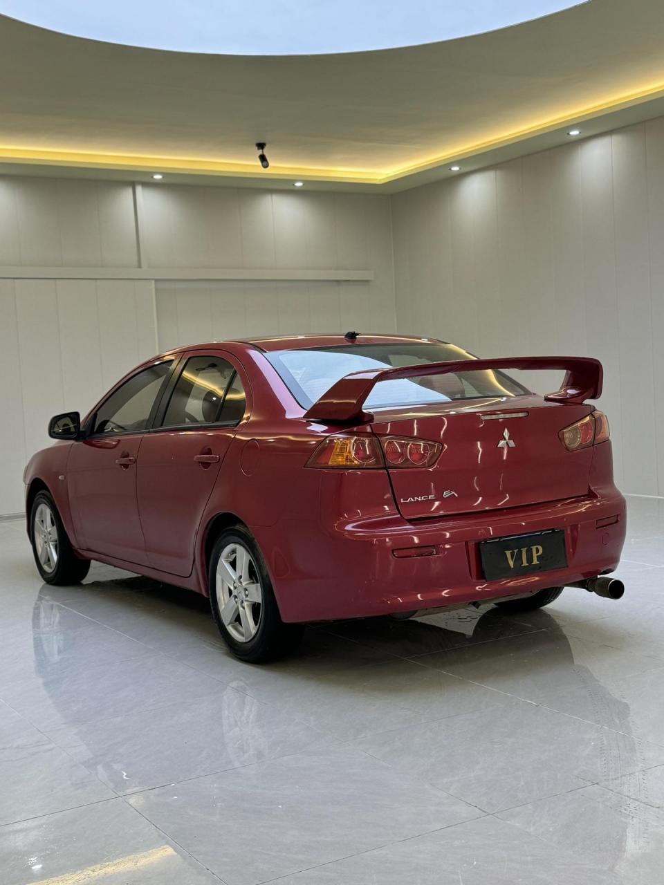 8排量,三菱车中的鼻祖秋名山中的神车,多功能的方向盘,大屏触摸娱乐