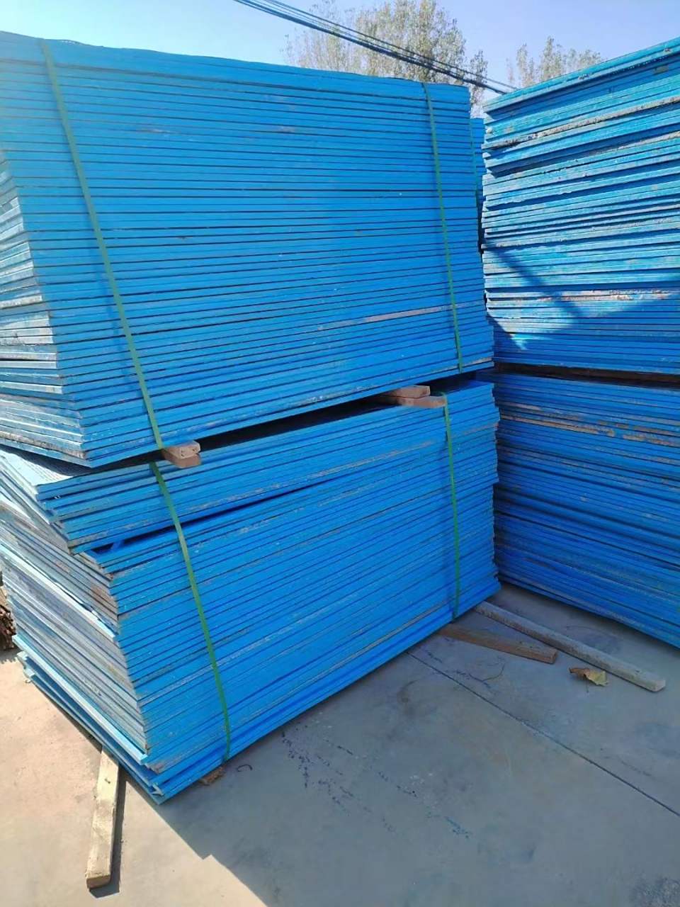 处理二手爬架网2万张,8-9kg 价格美丽 有需要的老板联系 爬架网 二手