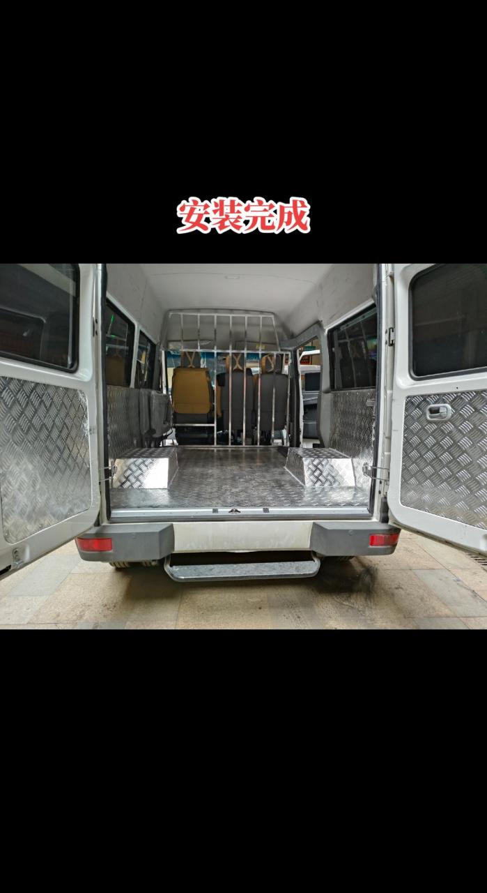 面包车铺铝板,塑胶板,不锈钢