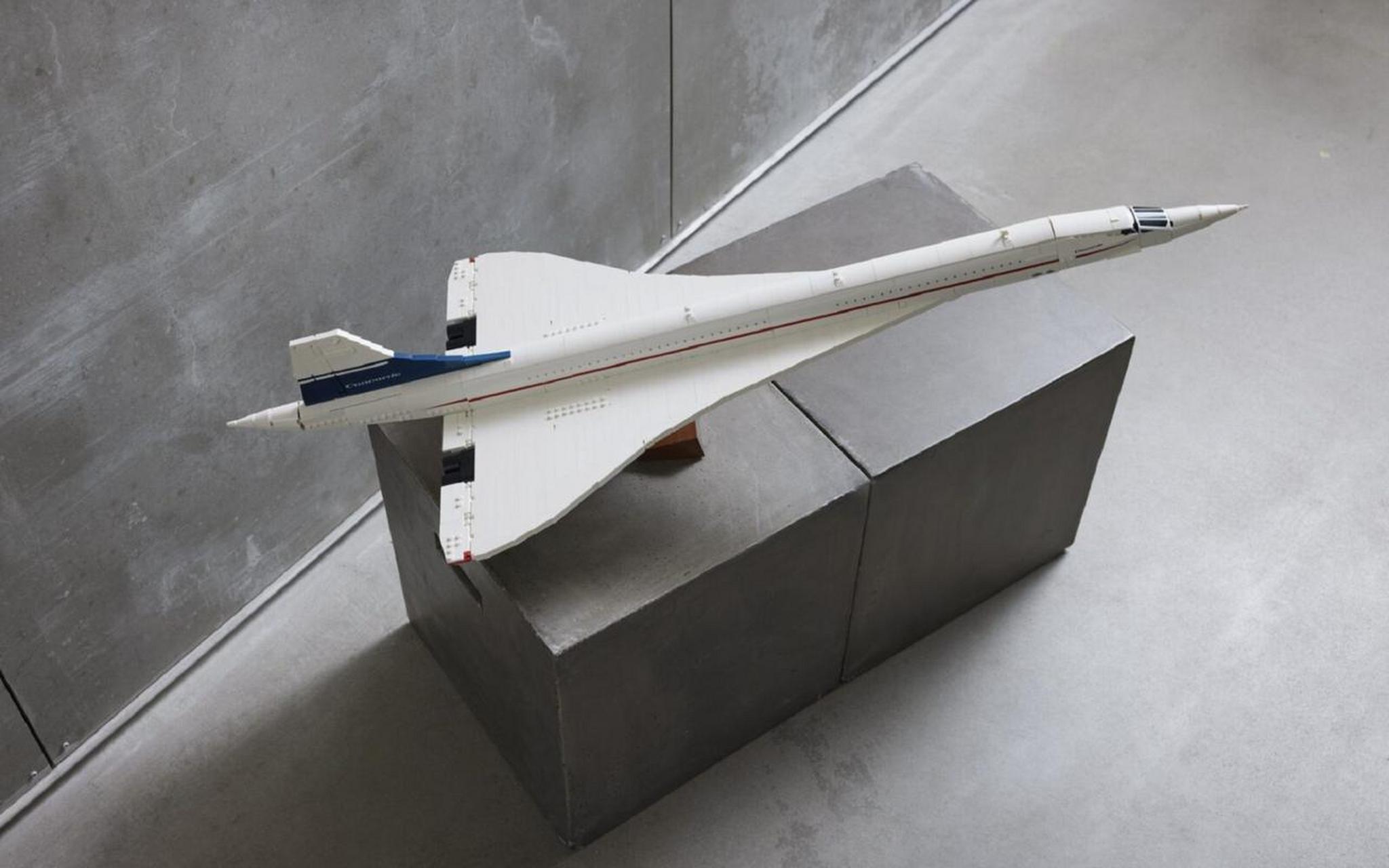 玩具制造商乐高宣布推出一款由 2083 块积木块组成的史诗级超音速