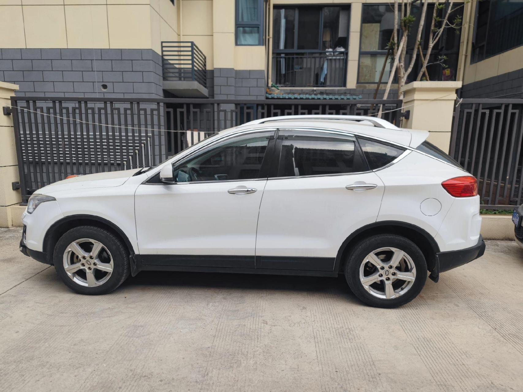 最新拿下 找自动挡小suv的来研究了,一汽红旗x80,    14年9月份上牌